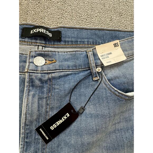 NWT Express Jeanas Original Ankle Legging High Rise DistressedSize 18 Short - Picture 3 of 11